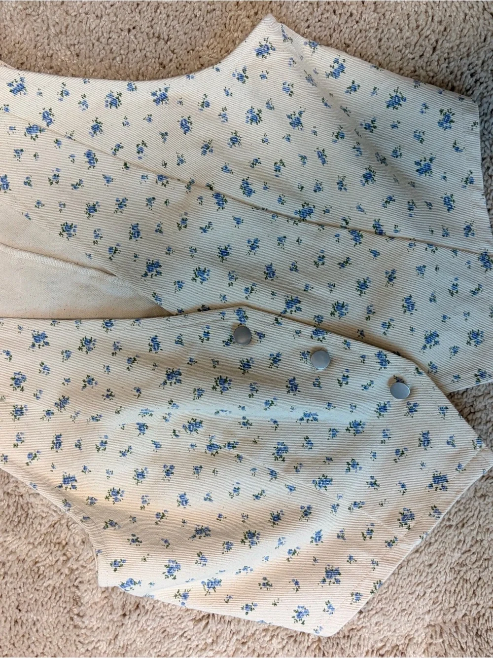 Women’s/juniors Two-Piece Cream and Blue Floral Set